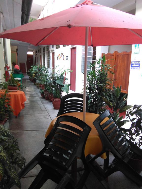 Hostal El Colibri Iquitos Exterior foto