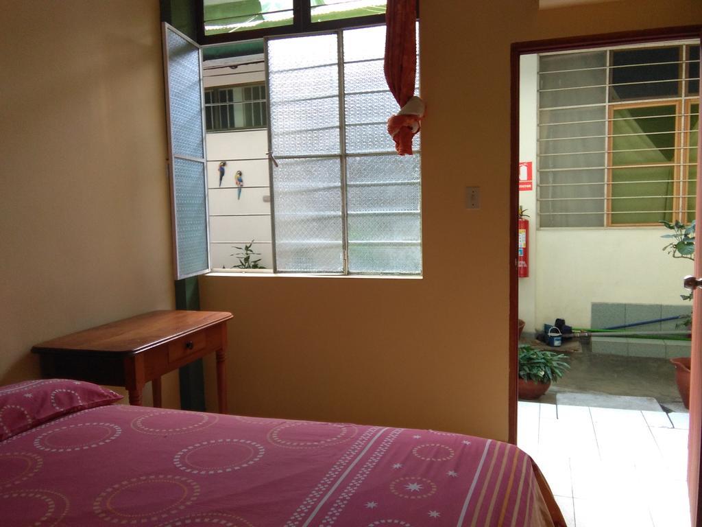 Hostal El Colibri Iquitos Habitación foto
