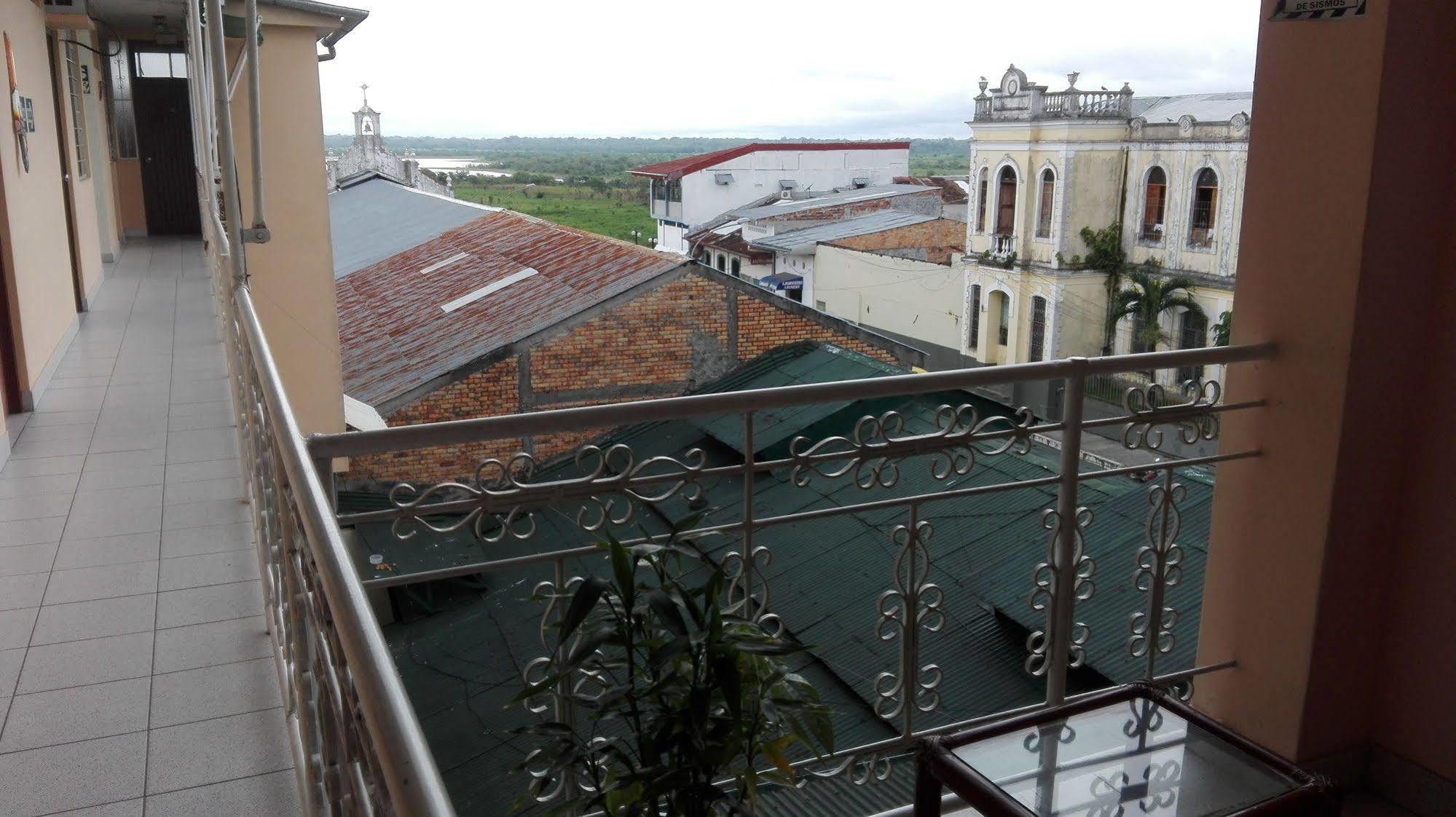 Hostal El Colibri Iquitos Exterior foto
